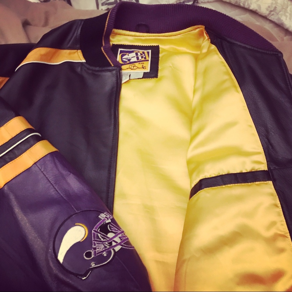 Leather jacket - Picture 4 of 7
